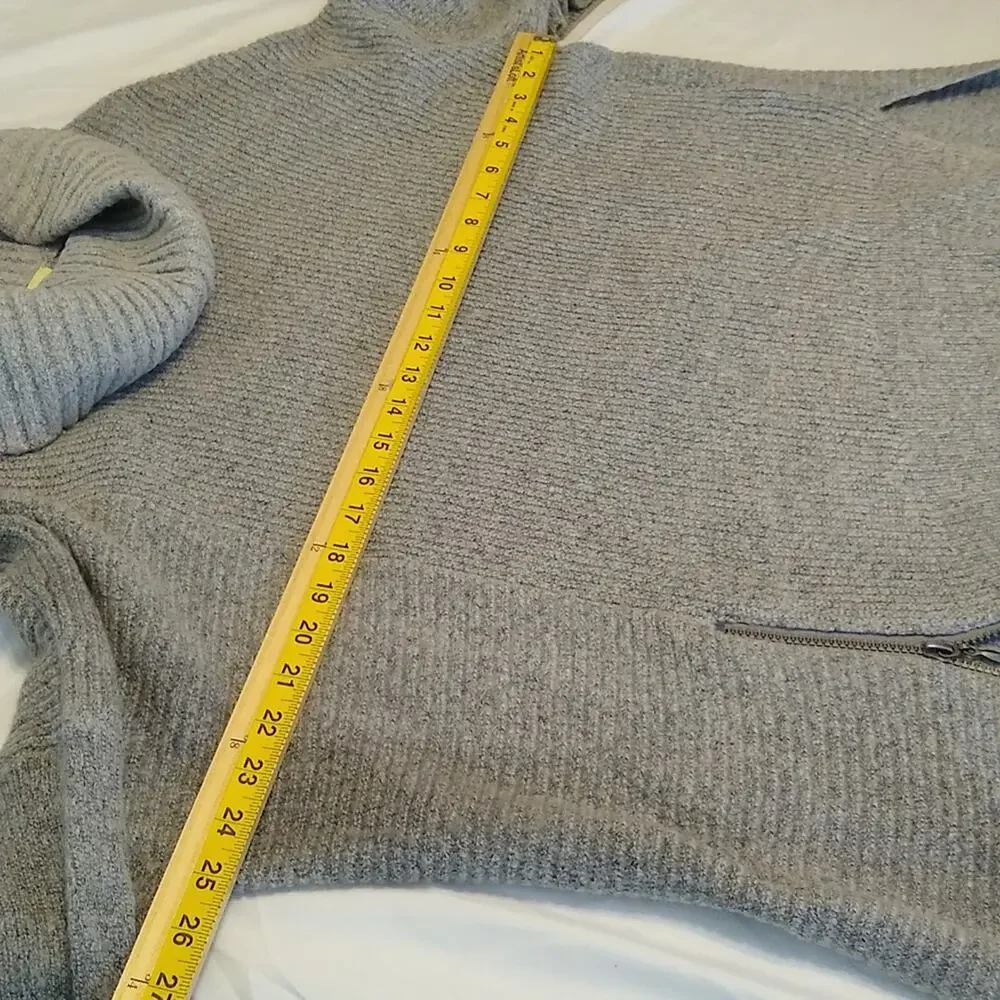 Faded Glory women's size Medium grey cowl neck sweater. Comfy and Cozy